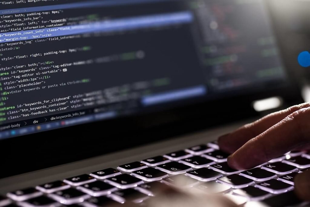 Características de un buen sitio web desarrollado a medida